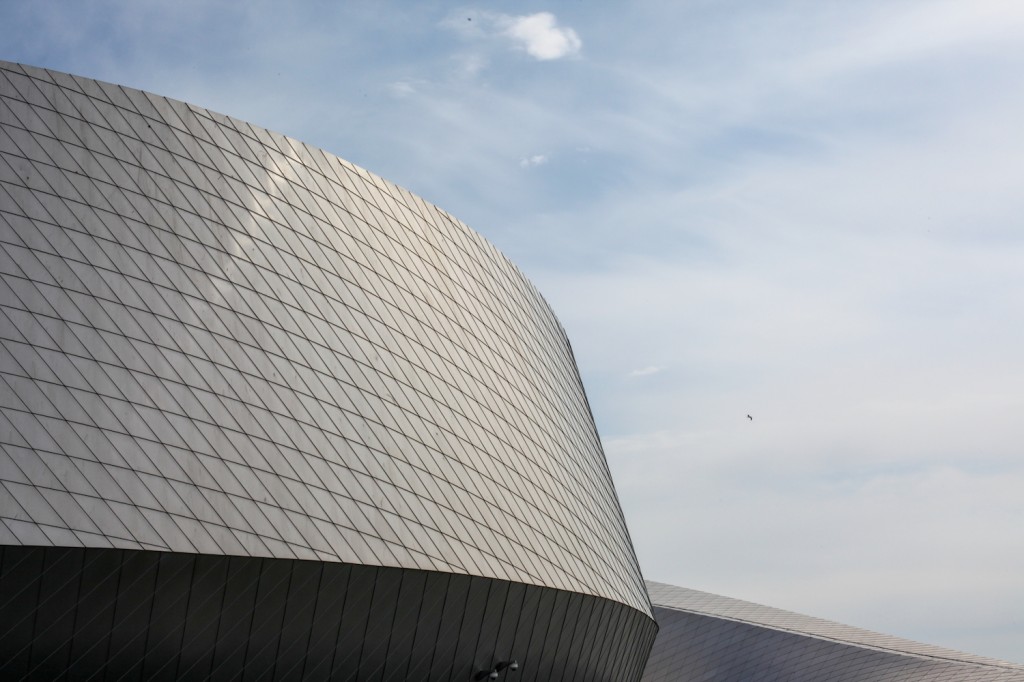Akvariet åpnet 21. mars 2013. Det er arkitektfirmaet 3XN som har tegnet bygningene.
